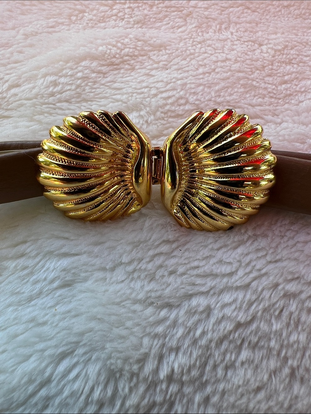 Dotty Smith Gold Shell-Style Buckle Belt